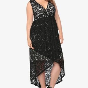 Torrid - Gorgeous Black&White  Lace High-Low Dress